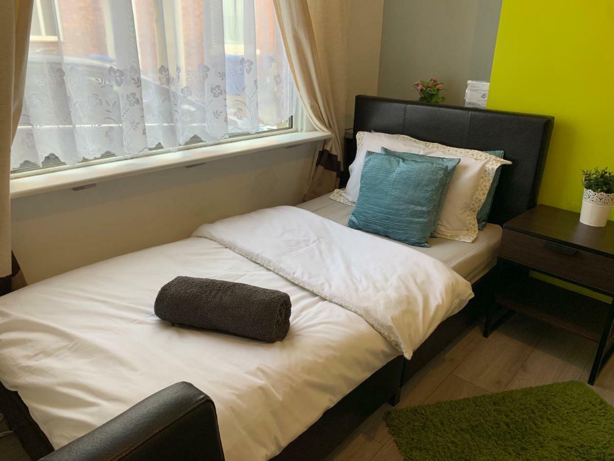 Fuller Rooms Kettering Buitenkant foto