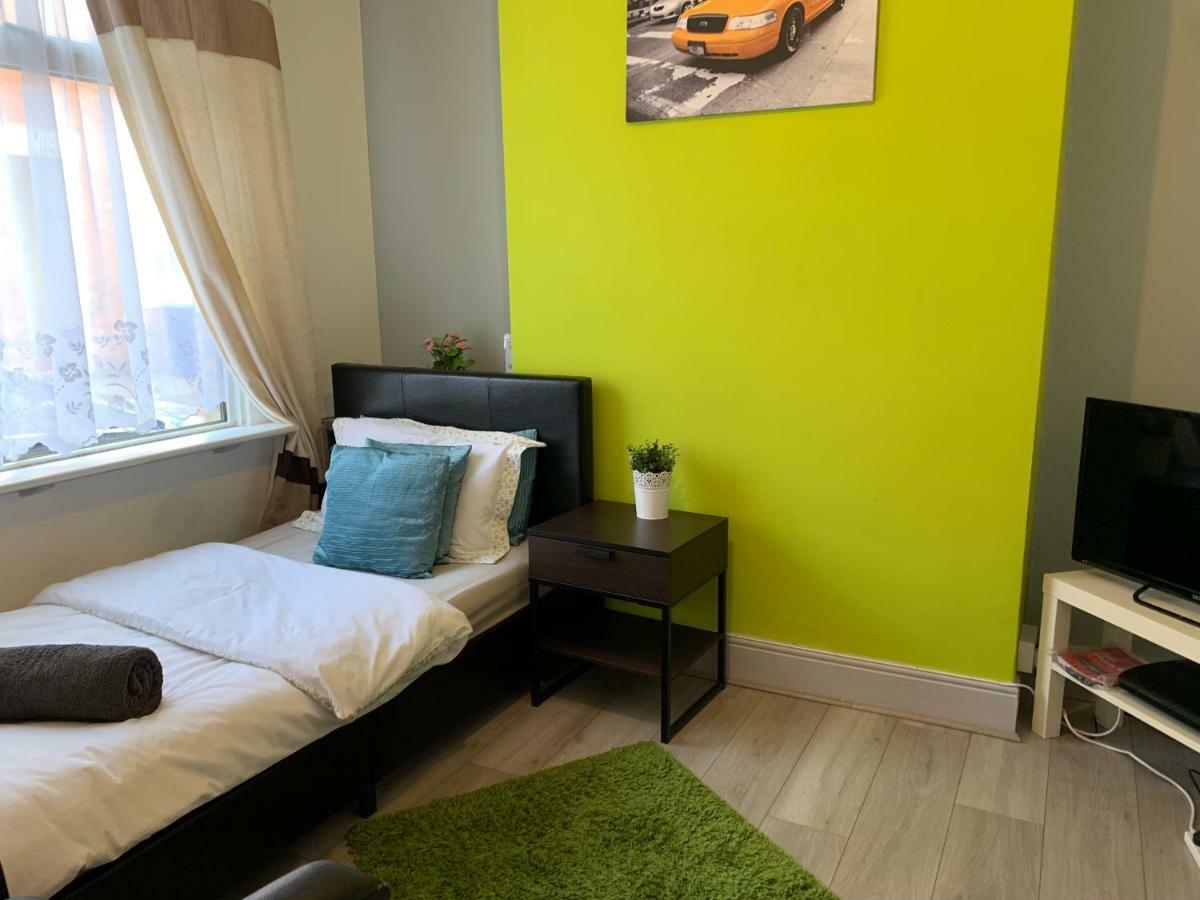 Fuller Rooms Kettering Buitenkant foto